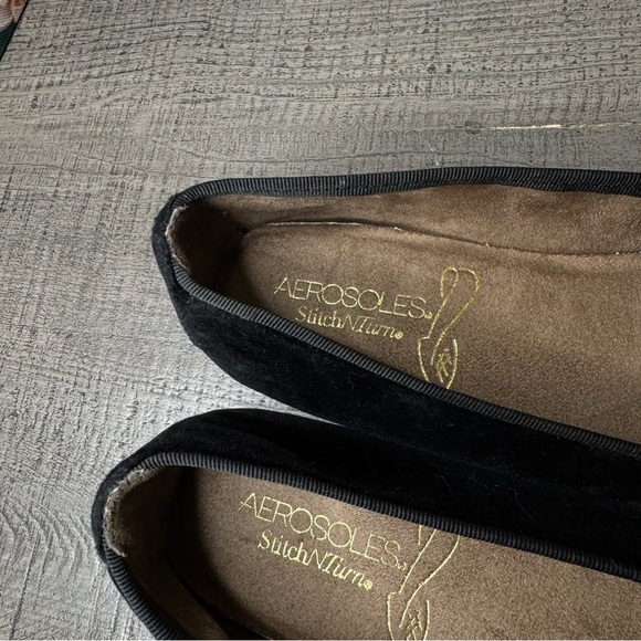 AEROSOLES Black and Gold Betunia  Loafers with Stylish Embroidery - Picture 10 of 12